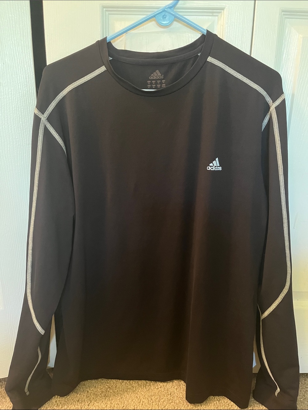adidas Men’s Black Long-Sleeve Athletic Tee with Contrast Seams